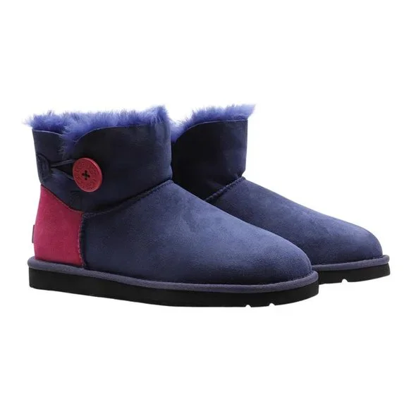 UGG Mini Bailey Button Shearling Boots. Real sheepskin boot. Size: 3 - Picture 7 of 9